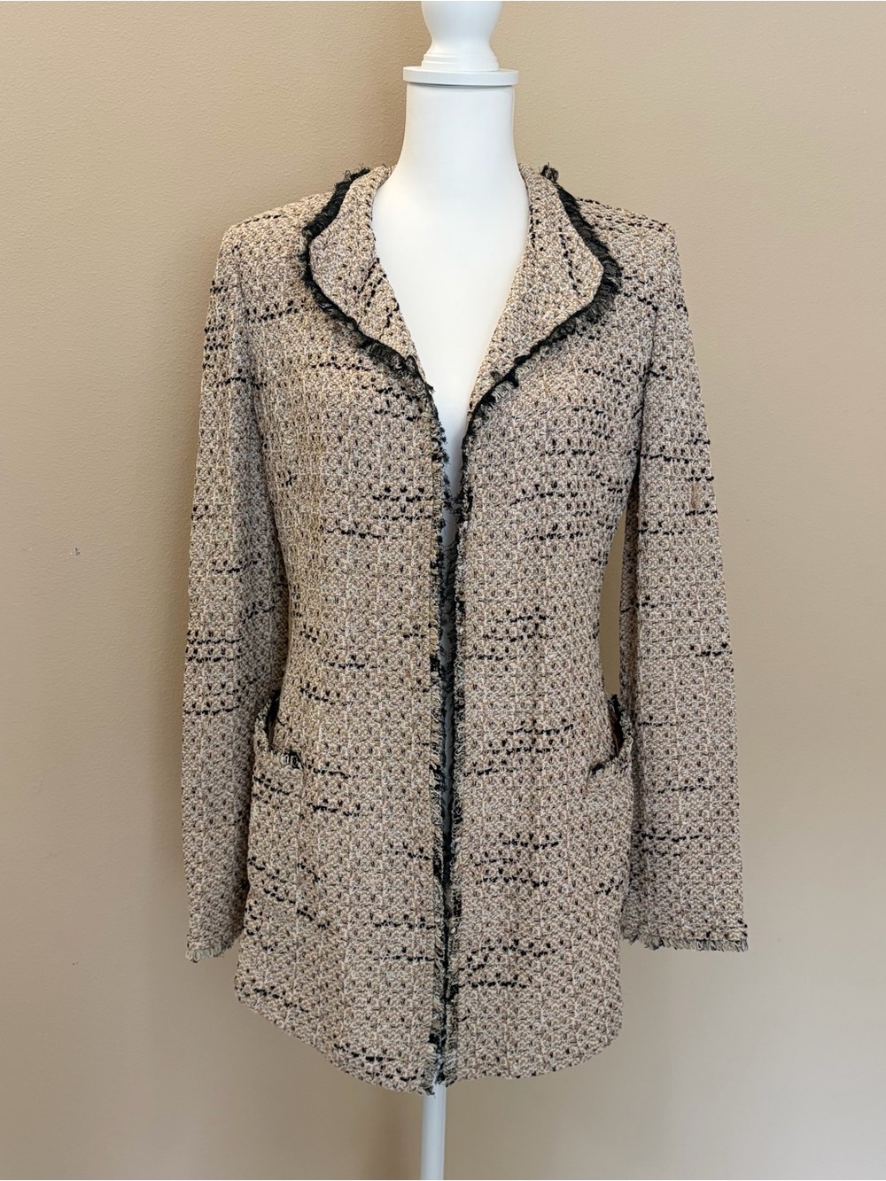 St John Santana Knit Tweed Longline Jacket 4 Beige Black Fringe Lace USA